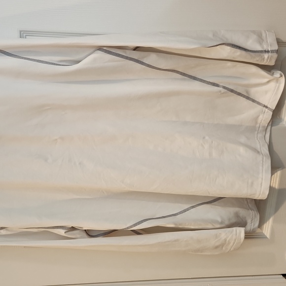 Under Armour Baselayer - Picture 3 of 7